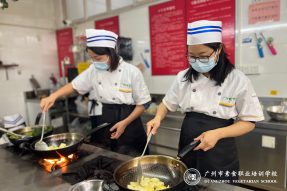 食疗取代药疗，厨房里的“全科医生”——素食食疗师